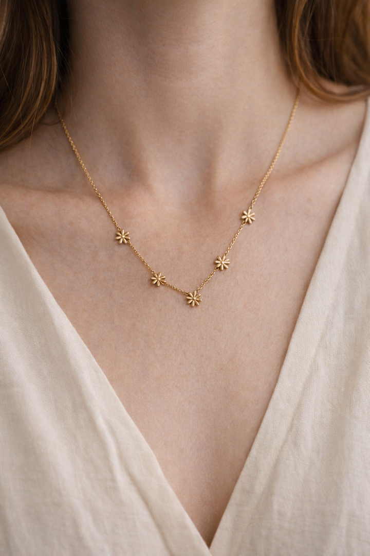Anna Floral Necklace