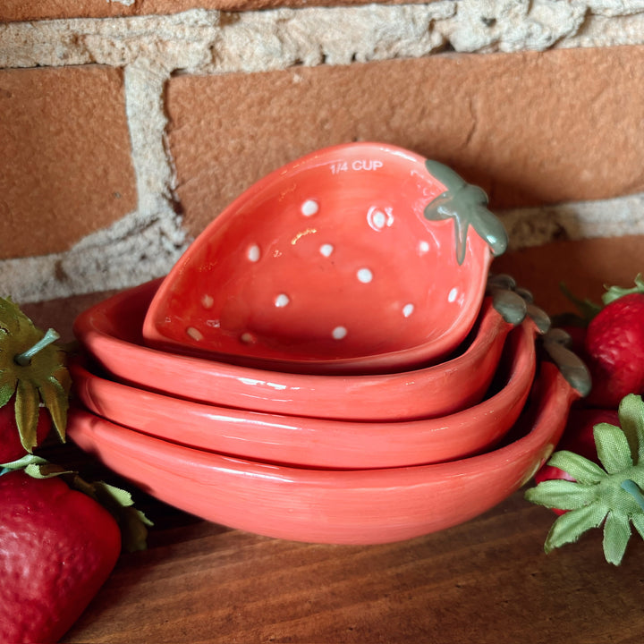 Stoneware Strawberry Shaped Measuring Bowl Set